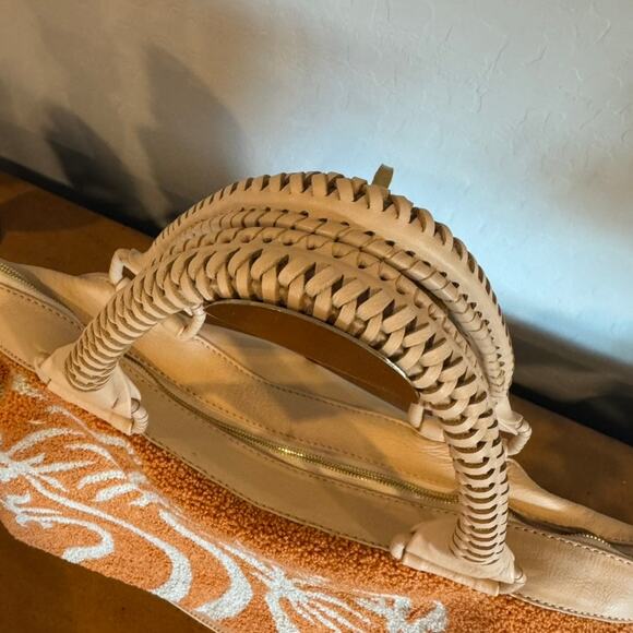 CLEOBELLA Breezy Palms Weekend Bag NWT Moccasin Sold Out - Picture 4 of 16